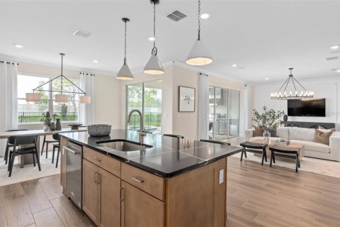 House in Apopka, Florida 5 bedrooms, 356.47 sq.m. № 1905450 - photo 18