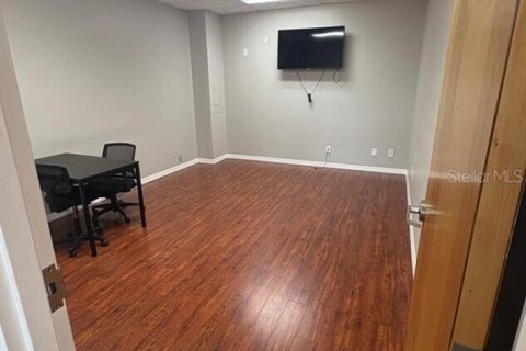 Immobilier commercial à louer à Orlando, Floride: 3867.52 m2 № 2404900 - photo 13