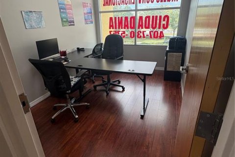 Immobilier commercial à louer à Orlando, Floride: 3867.52 m2 № 2404900 - photo 11