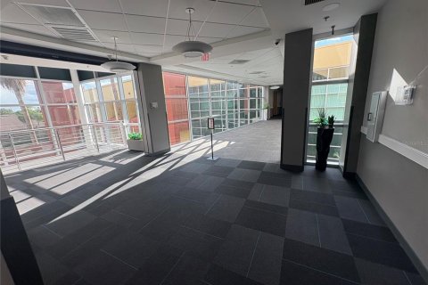 Immobilier commercial à louer à Orlando, Floride: 3867.52 m2 № 2404900 - photo 17
