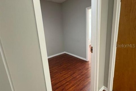 Immobilier commercial à louer à Orlando, Floride: 3867.52 m2 № 2404900 - photo 8