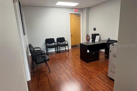 Immobilier commercial à louer à Orlando, Floride: 3867.52 m2 № 2404900 - photo 4