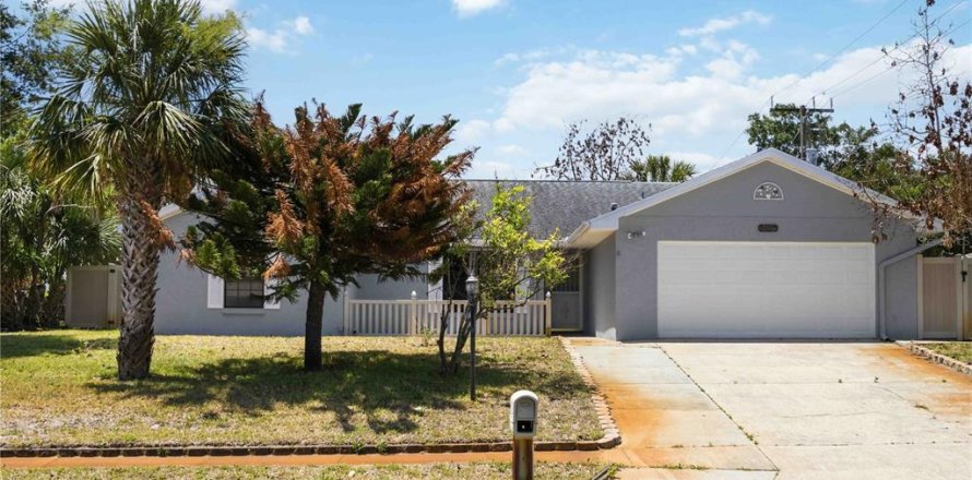 Casa en Titusville, Florida 3 dormitorios, 155.15 m2 № 2199830