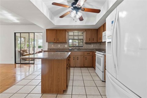 Casa en venta en Titusville, Florida, 3 dormitorios, 155.15 m2 № 2199830 - foto 16