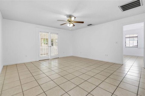 Casa en venta en Titusville, Florida, 3 dormitorios, 155.15 m2 № 2199830 - foto 9