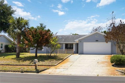 Casa en venta en Titusville, Florida, 3 dormitorios, 155.15 m2 № 2199830 - foto 2