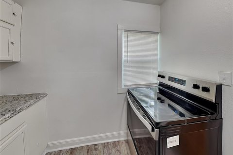 Casa en alquiler en Orlando, Florida, 2 dormitorios, 68 m2 № 1914028 - foto 5