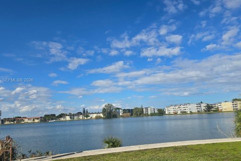 Купить кондоминиум в Майами, Флорида 2 спальни, 105.17м2, № 2027695 - фото 5