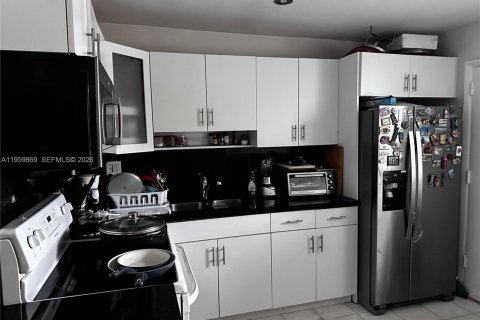 Купить кондоминиум в Майами, Флорида 2 спальни, 105.17м2, № 2027695 - фото 11