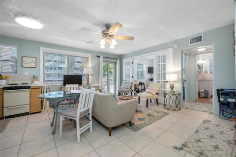 Copropriété à vendre à Saint Pete Beach, Floride: 1 chambre, 45.99 m2 № 2349181 - photo 7