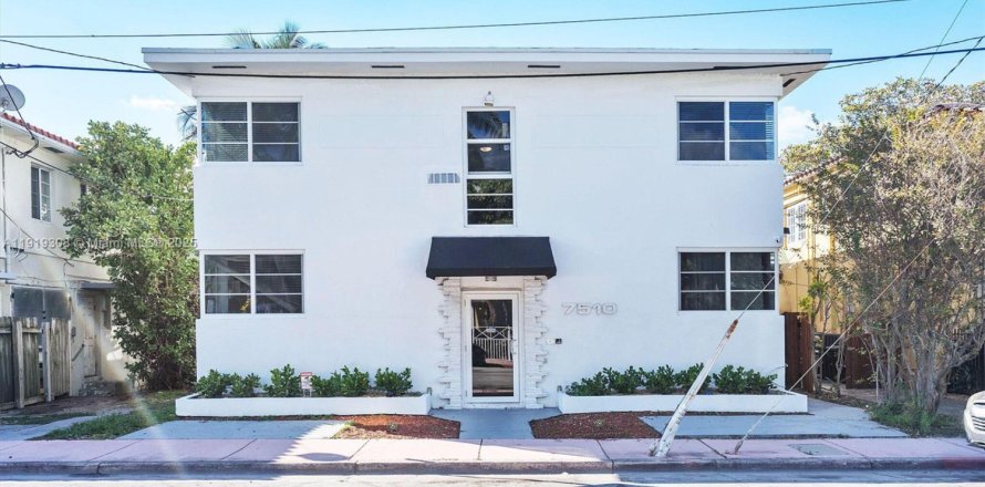 Apartment in Miami Beach, Florida 1 bedroom, 65.03 sq.m. № 1974537