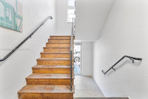 Apartment in Miami Beach, Florida 1 bedroom, 65.03 sq.m. № 1974537 - photo 12