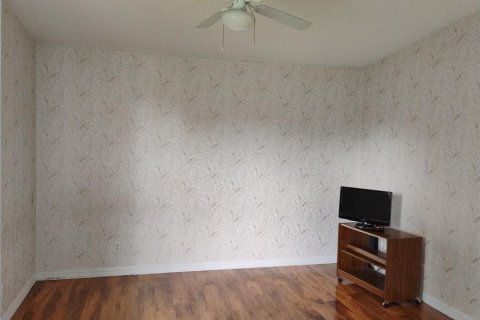 Casa en venta en Kissimmee, Florida, 3 dormitorios, 100.33 m2 № 1829242 - foto 14