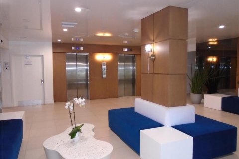 Condominio en venta en Fort Lauderdale, Florida, 1 dormitorio, 78.97 m2 № 2083080 - foto 18