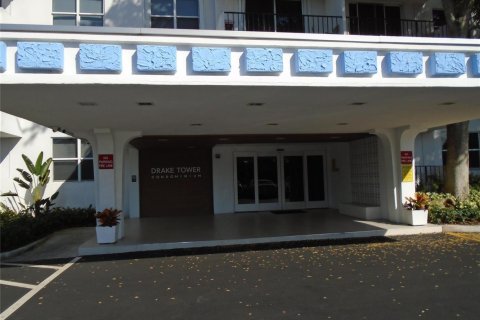 Condominio en venta en Fort Lauderdale, Florida, 1 dormitorio, 78.97 m2 № 2083080 - foto 7