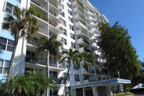 Condominio en venta en Fort Lauderdale, Florida, 1 dormitorio, 78.97 m2 № 2083080 - foto 4