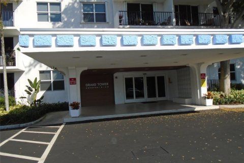 Condominio en venta en Fort Lauderdale, Florida, 1 dormitorio, 78.97 m2 № 2083080 - foto 6