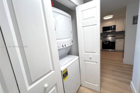 Купить кондоминиум в Майами, Флорида 1 спальня, 77.85м2, № 2024465 - фото 10