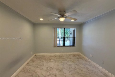 Condo in Pompano Beach, Florida, 1 bedroom № 2191123 - photo 14