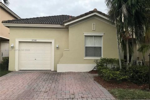 Villa ou maison à Homestead, Floride 3 chambres, 134.34 m2 № 2030325