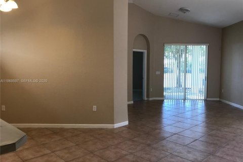 Villa ou maison à vendre à Homestead, Floride: 3 chambres, 134.34 m2 № 2030325 - photo 2