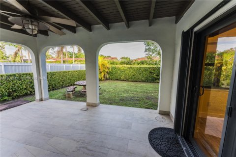 Villa ou maison à vendre à Miami, Floride: 4 chambres, 186.45 m2 № 1991862 - photo 30