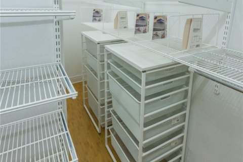 Villa ou maison à vendre à Miami, Floride: 4 chambres, 186.45 m2 № 1991862 - photo 14