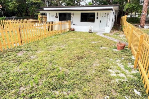 Villa ou maison à louer à Oakland Park, Floride: 1 chambre № 2028177 - photo 8