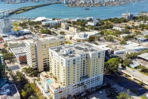 Condo à Clearwater, Floride, 3 chambres № 2400127