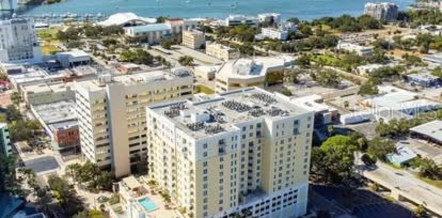 Condo à Clearwater, Floride, 3 chambres  № 2400127