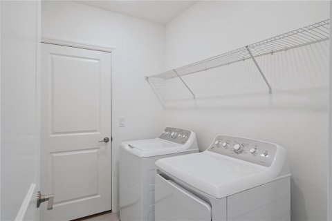 Villa ou maison à vendre à Haines City, Floride: 4 chambres, 235.23 m2 № 2196184 - photo 23