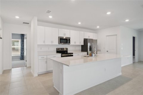 Villa ou maison à vendre à Haines City, Floride: 4 chambres, 235.23 m2 № 2196184 - photo 10