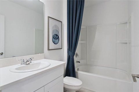 Villa ou maison à vendre à Haines City, Floride: 4 chambres, 235.23 m2 № 2196184 - photo 18