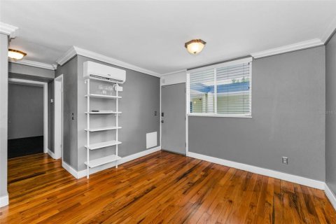 Condominio en venta en Tampa, Florida, 2 dormitorios, 68.38 m2 № 1770928 - foto 13