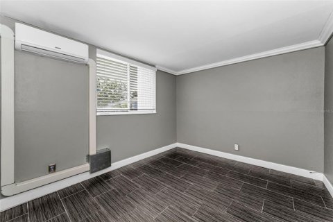 Condominio en venta en Tampa, Florida, 2 dormitorios, 68.38 m2 № 1770928 - foto 17