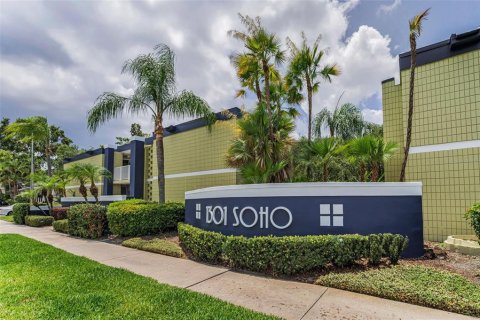 Condominio en venta en Tampa, Florida, 2 dormitorios, 68.38 m2 № 1770928 - foto 1