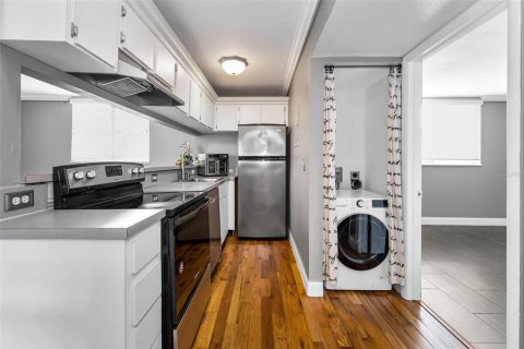 Condominio en venta en Tampa, Florida, 2 dormitorios, 68.38 m2 № 1770928 - foto 2