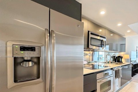 Снять в аренду кондоминиум в Майами, Флорида 51.19м2, № 1992207 - фото 4