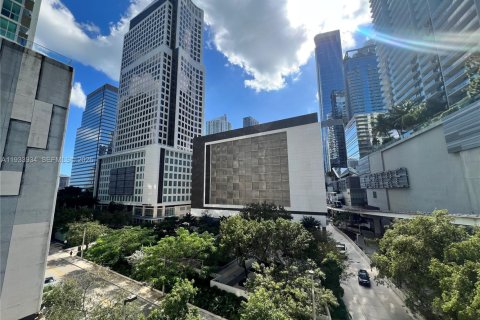 Снять в аренду кондоминиум в Майами, Флорида 51.19м2, № 1992207 - фото 16