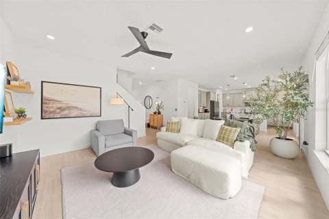 Villa ou maison à vendre à Palm Bay, Floride: 4 chambres, 247.77 m2 № 2403544 - photo 6