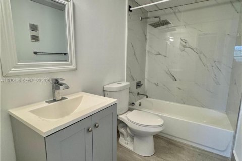 Снять в аренду кондоминиум в Майами-Гарденс, Флорида 2 спальни, 84.82м2, № 2031319 - фото 7