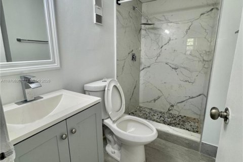 Снять в аренду кондоминиум в Майами-Гарденс, Флорида 2 спальни, 84.82м2, № 2031319 - фото 16