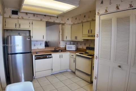 Снять в аренду кондоминиум в Маргит, Флорида 2 спальни, 102.19м2, № 2005245 - фото 5