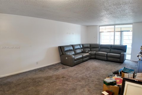 Снять в аренду кондоминиум в Маргит, Флорида 2 спальни, 102.19м2, № 2005245 - фото 10