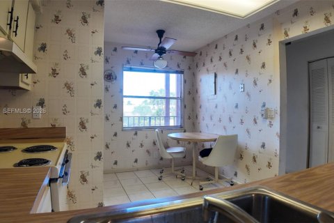 Снять в аренду кондоминиум в Маргит, Флорида 2 спальни, 102.19м2, № 2005245 - фото 7