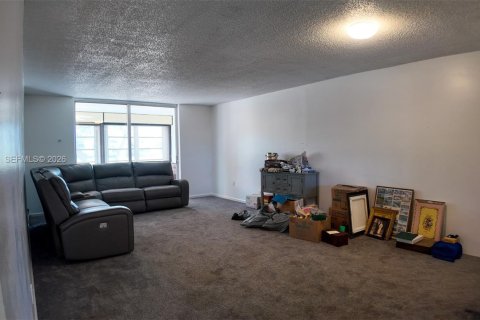 Снять в аренду кондоминиум в Маргит, Флорида 2 спальни, 102.19м2, № 2005245 - фото 8