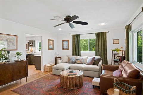 House in Orlando, Florida 2 bedrooms, 109.53 sq.m. № 2223693 - photo 7