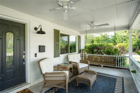 House in Orlando, Florida 2 bedrooms, 109.53 sq.m. № 2223693 - photo 4