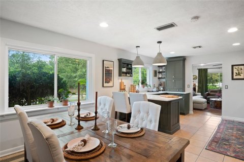 House in Orlando, Florida 2 bedrooms, 109.53 sq.m. № 2223693 - photo 14