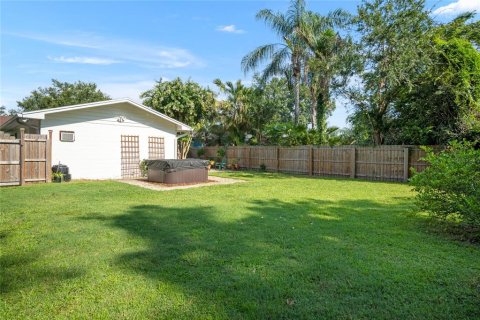 House in Orlando, Florida 2 bedrooms, 109.53 sq.m. № 2223693 - photo 28
